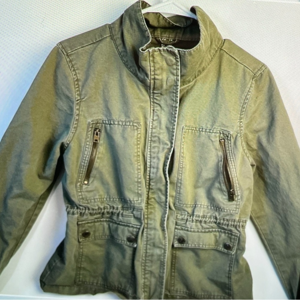 Aeropostale Women's Army Green Utility Jacket.P2P 17” Length 23.5” SIZE XS - Picture 8 of 8